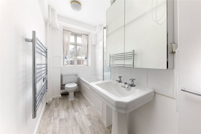 Flat for sale in Cranmer Court, Whiteheads Grove, Chelsea, London