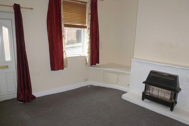 14, Mill Road, Macclesfield photo 2