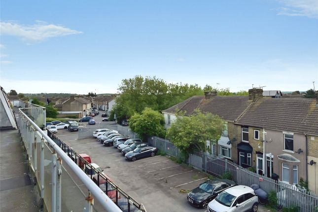 Flat 15, Portland House,, High Street, Kent photo 2