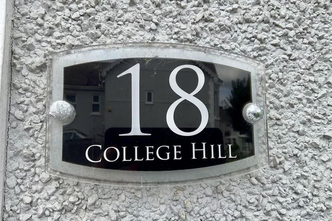 18, College Hill, Llanelli photo 2