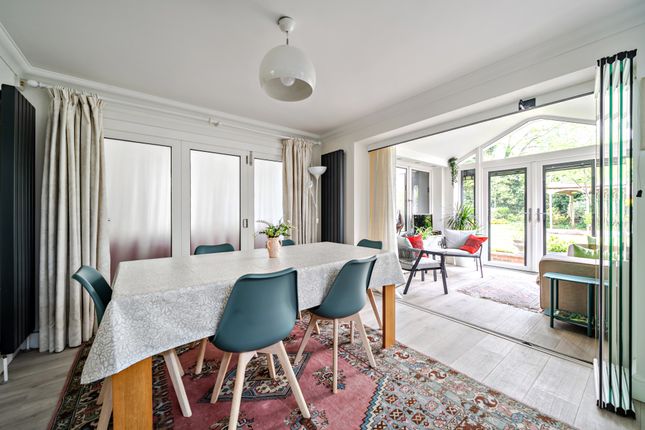 3, Kiln Gardens, Hartley Wintney photo 4