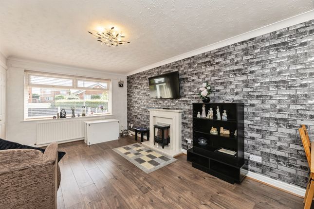 6, Broadcroft Chase, Wakefield photo 4