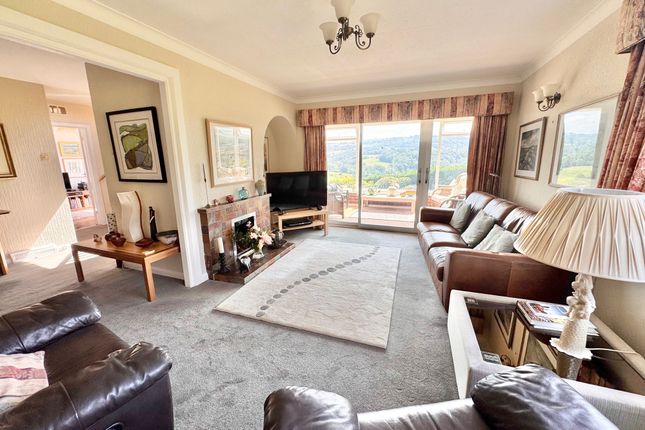 4 Ladythorn Avenue, Stockport photo 3