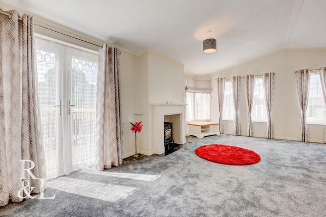 Ashby Woulds Retreat, Sunnyside Lodge, 6A, Spring Cottage Road, Swadlincote photo 3
