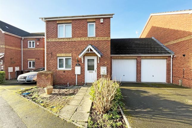 Link-detached house to rent in Marvyn Close, Bulwell, Nottingham