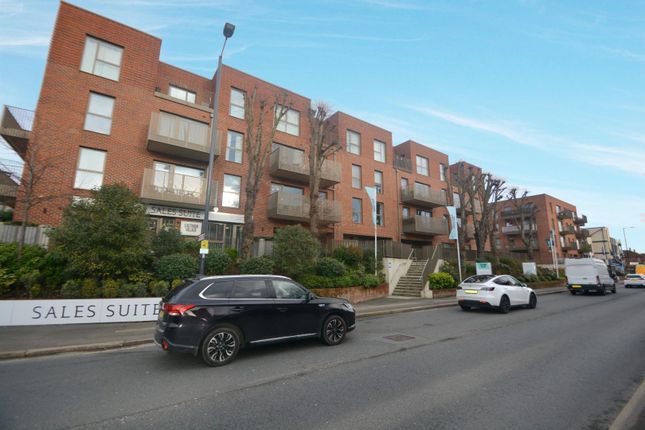Flat for sale in Focus Apartments, Harrow View, Harrow
