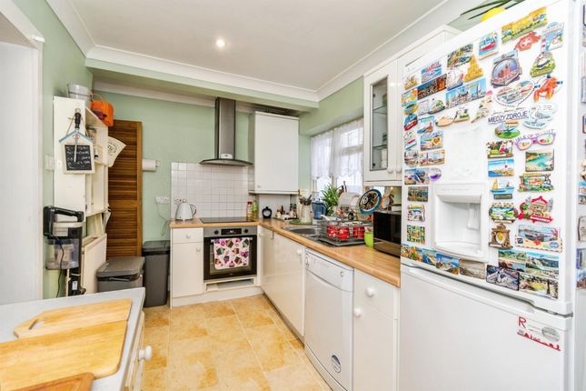 125, Carnation Road, Southampton photo 2