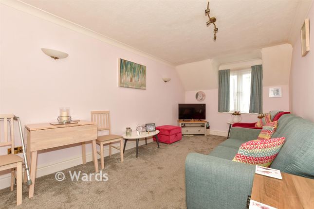 1-bed flat on Gange Mews, Middle Row, Faversham, £150,000