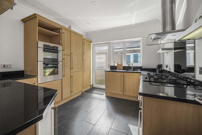 23, Broughton Road, Cowbridge photo 3