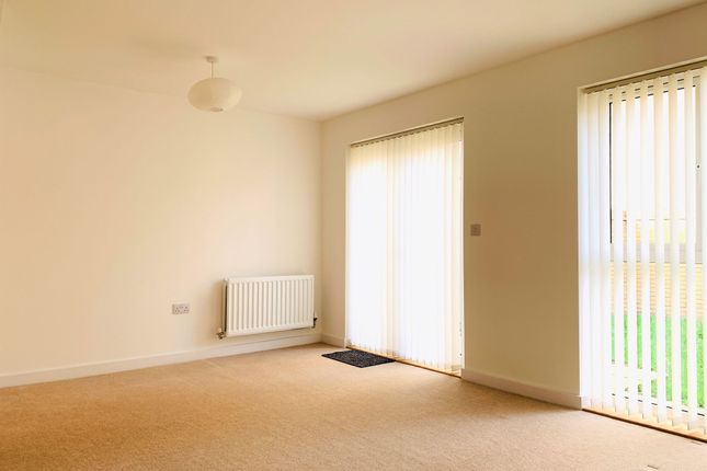 56 Firepool Crescent, Taunton photo 3