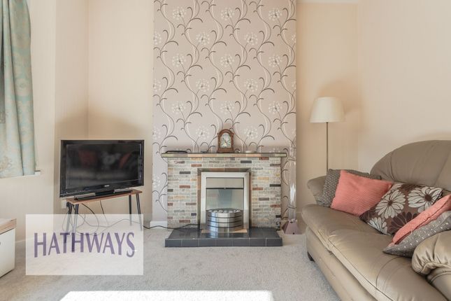 7 Grove Place, Cwmbran photo 5