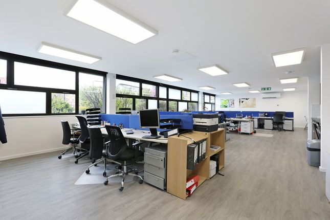 Thumbnail Office to let in Unit 2, 9 Bell Yard Mews, London