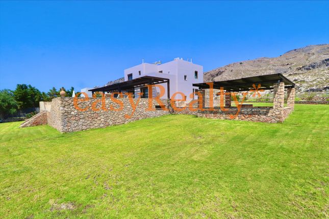 Villa for sale in Epar.Od. Lardou-Lindou, Rhodes, Gr