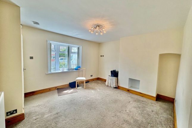 109, Swan Street, Brierley Hill photo 2