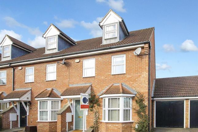Thumbnail Town house for sale in Kendall Place, Medbourne, Milton Keynes
