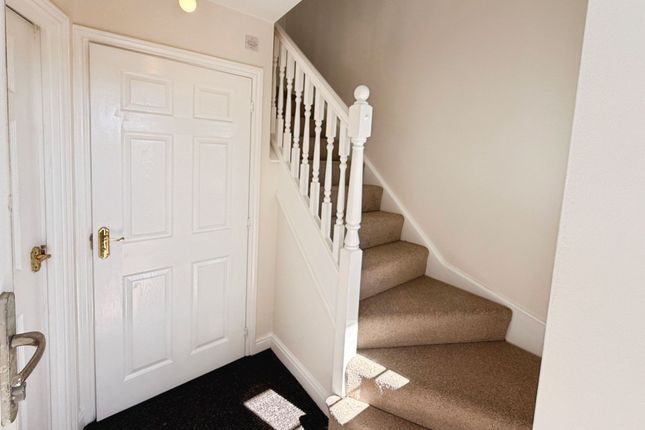 38 Round House Park, Telford photo 2