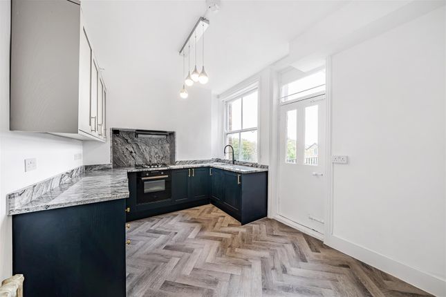 Thumbnail Flat for sale in Hilltop Road, West Hampstead