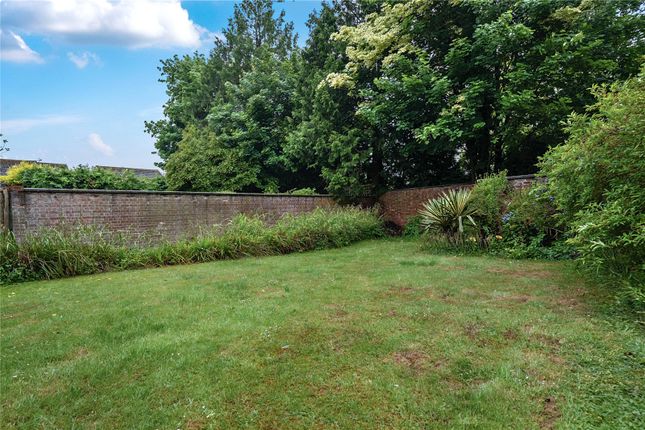 35, River Park, Wiltshire photo 4