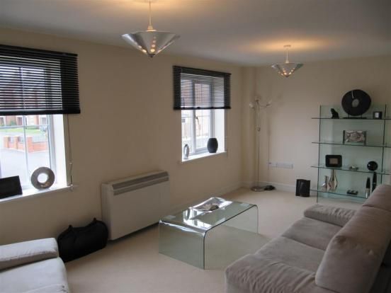 Flat to rent in Gough Drive, Tipton