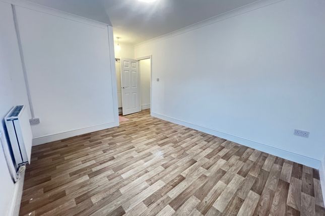 68, AMMANFORD photo 3