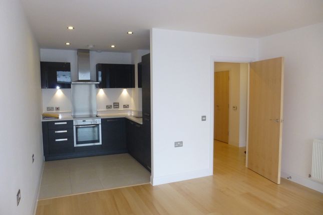 Flat 24, De Beauvoir Wharf 16 Hertford Road, London photo 2