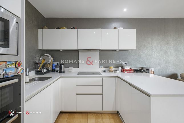 Flat 701 Ceram Ct, 10, Seven Sea Gardens, London photo 4