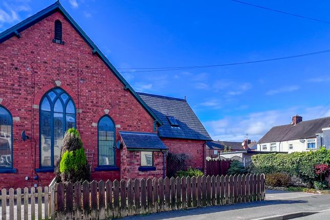 3-bed house on 2, Prince Street, Leek, £200,000