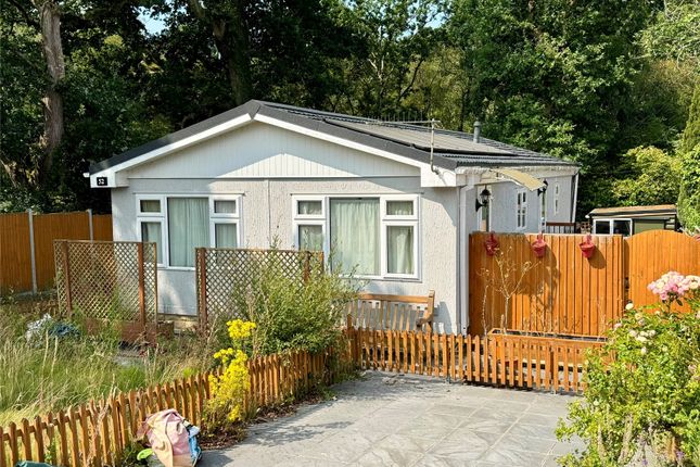 2-bed caravan on 52, Westwoods Park, New Milton, £165,000