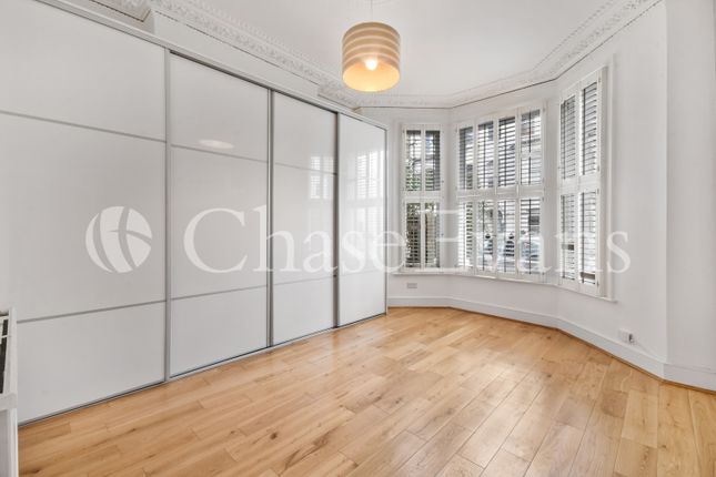 Ground Floor Flat 46, 46, Mayflower Road, London photo 4