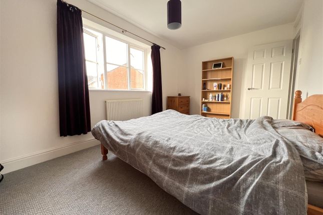 Terraced house to rent in Whitmore Close, The Prinnels, Swindon