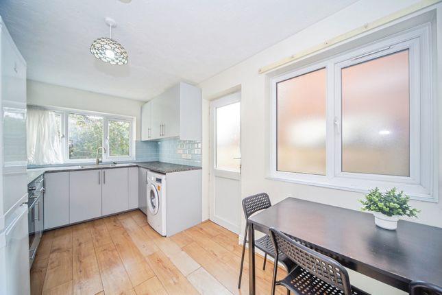 136, Milton Road, Southampton photo 4