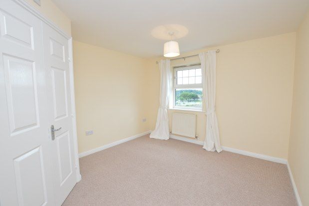 Flat to rent in St. Christophers Walk, Wakefield
