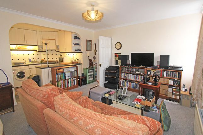 10 Victoria House, The Arsenal, Alderney photo 2