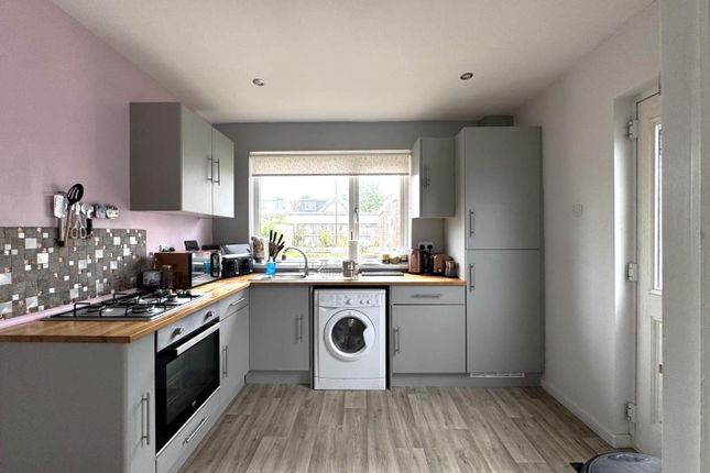 8, Enfield Close, Swansea photo 4