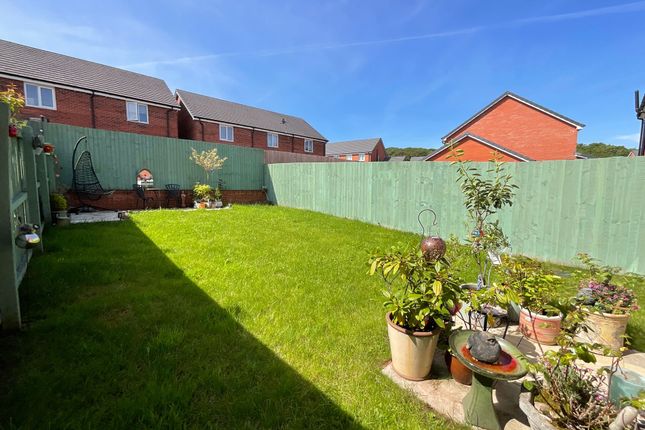 31 Rosemary Hill, Newcastle photo 4