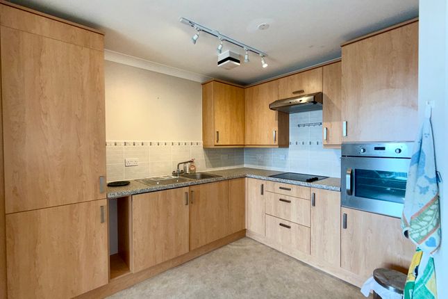 52, Patching Lodge, Brighton photo 4