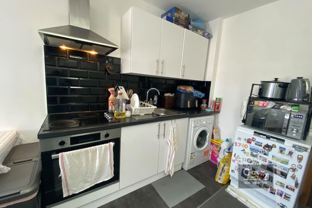 92, Chestnut Road, Southampton photo 3