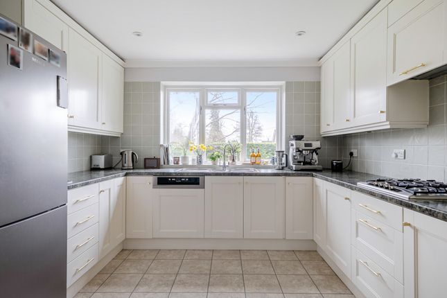 14, Friths Drive, Reigate photo 4
