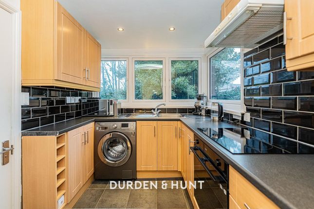 Flat 4, 15 Hermon Hill, London photo 4