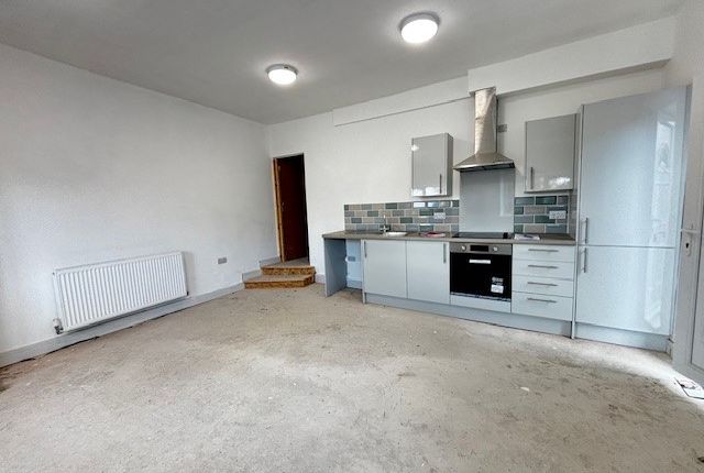 33, Sutton-in-Ashfield photo 2