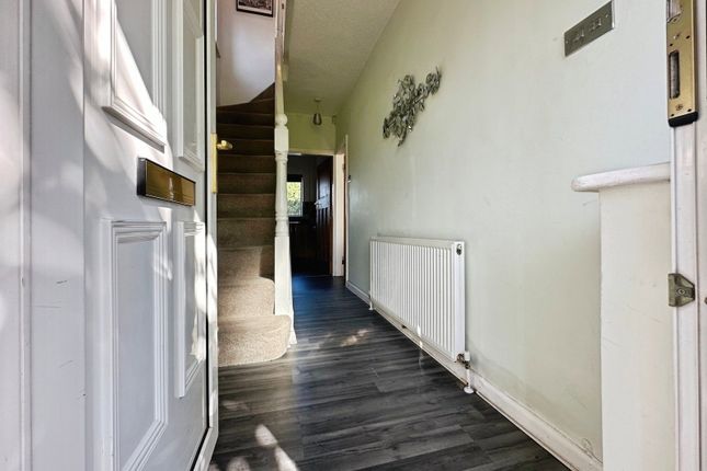 74, Bhylls Lane, Merryhill, Wolverhampton photo 3