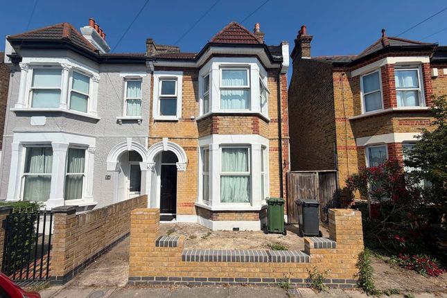 6-bed house on 54, Albacore Crescent, London, £600,000