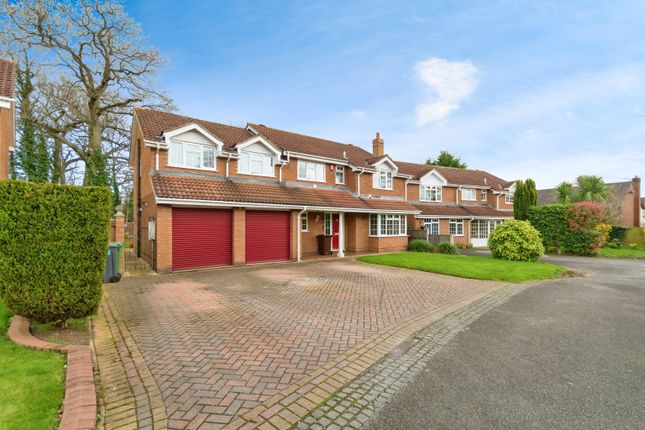 Thumbnail Detached house for sale in Stonebow Avenue, Solihull, West Midlands