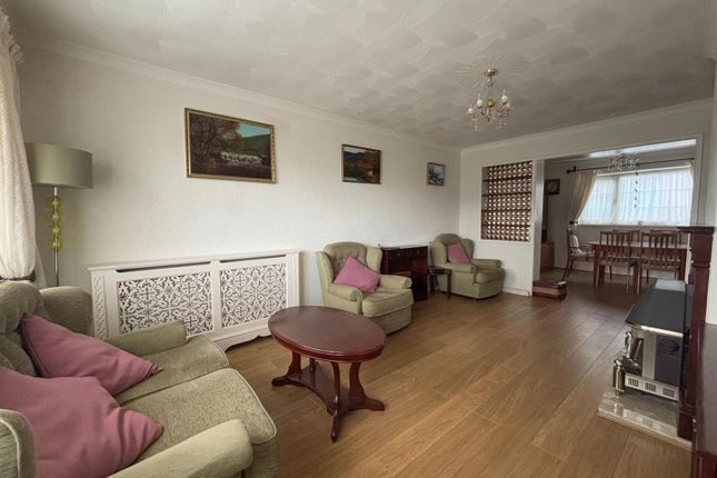 21, Bryn Siriol, Llanelli photo 4