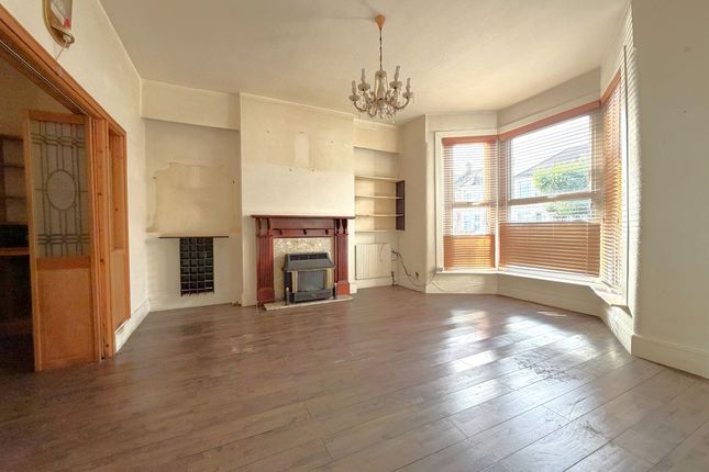 7 Hazeldene Road, Ilford photo 5