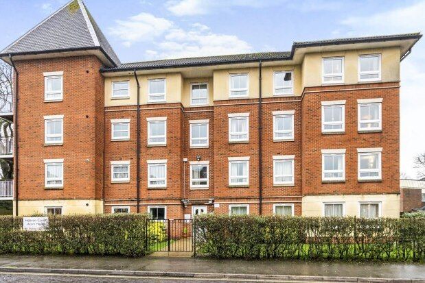 Flat to rent in Hebron Court, Southampton