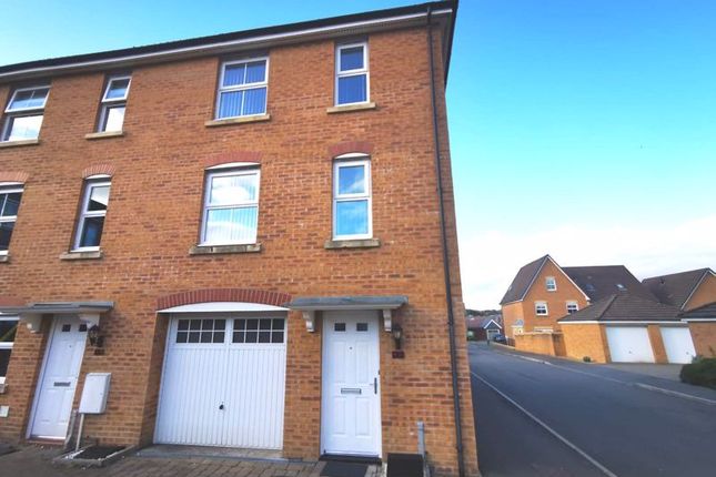 Thumbnail Semi-detached house to rent in Red Kite Close, Penallta, Hengoed