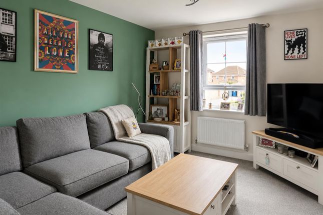 16, Squires Grove, Nottingham photo 3