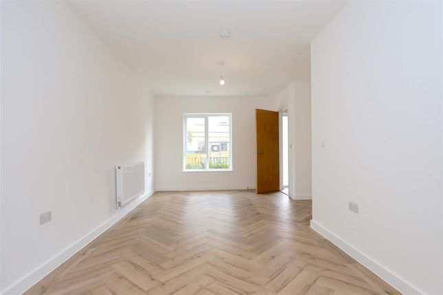 5, Cheadle Mews, Bolton photo 3
