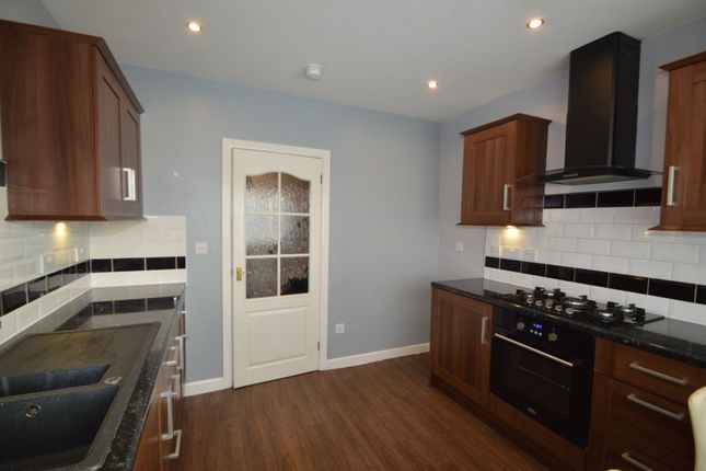 Flat to rent in Randale Drive, Bury